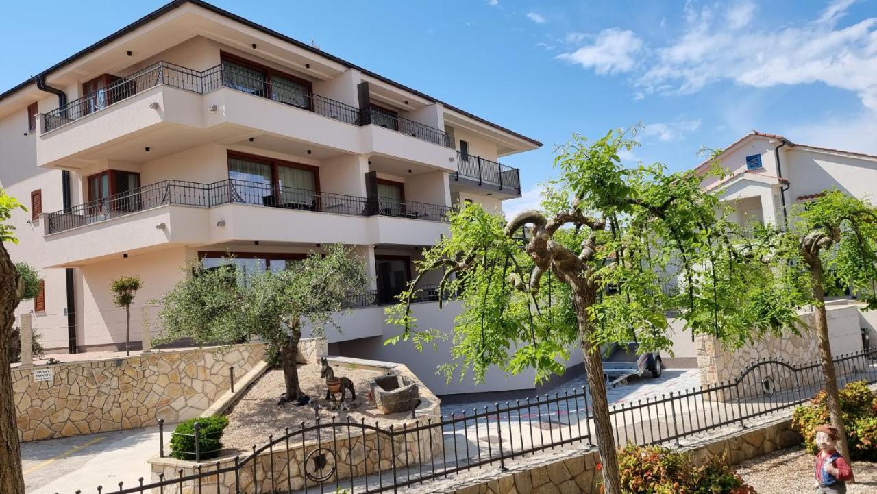 Villa Vista Malinska Exterior foto